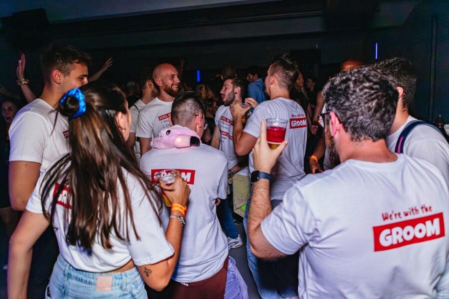 Prague: Pub Crawl with Unlimited Drinks & 5-floor Club Entry - Free Welcome Shots at 3–4 Prague Bars and Clubs: Why the Stops Matter