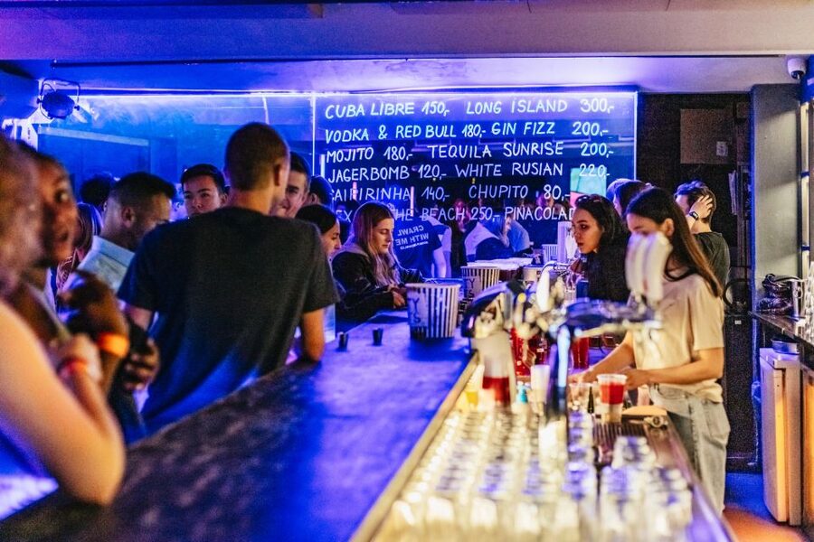 Prague: Pub Crawl with Unlimited Drinks & 5-floor Club Entry - Price and Value: Is $40 Worth It in Prague?