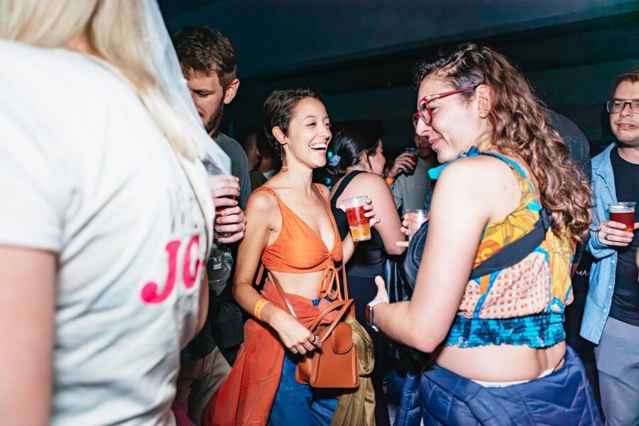 Prague: Pub Crawl with Unlimited Drinks & 5-floor Club Entry - Your First Venue at 7:45 or 9:45: The Unlimited-Drinks Advantage