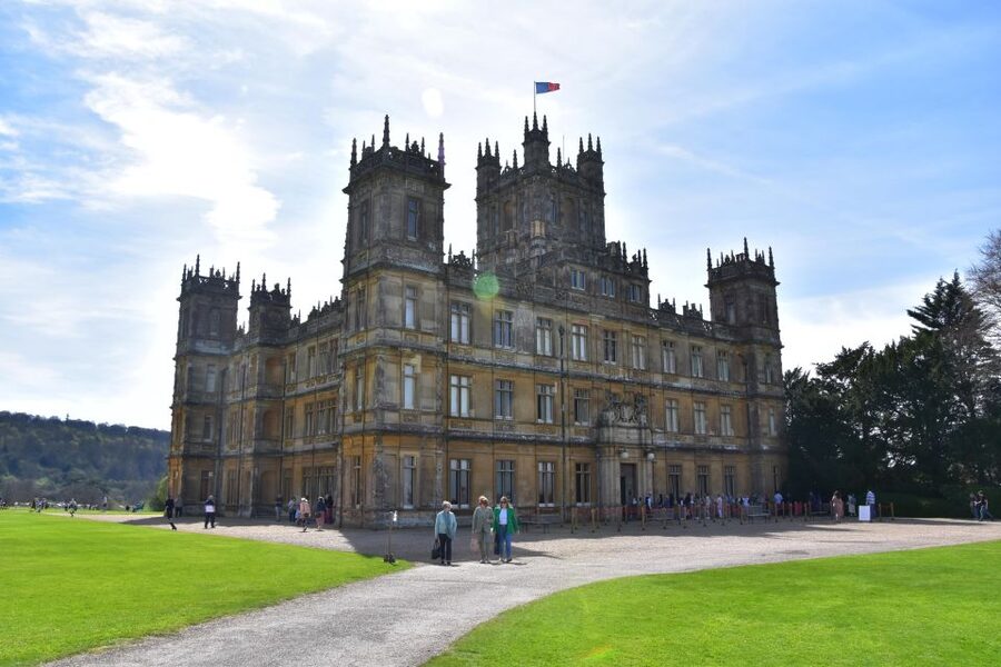 Private Downton Abbey Day Tour, including Pub Lunch - Highclere Castle: Getting Inside the Real Downton Abbey