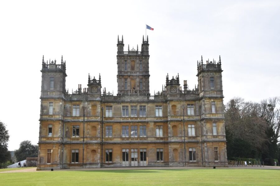 Private Downton Abbey Day Tour, including Pub Lunch - Price and value: What $715 per person is buying