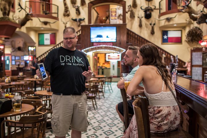 Private History Pub Tour through the Menger & Buckhorn Saloon - Alamo Plaza in 15 minutes: quick context for a famous place