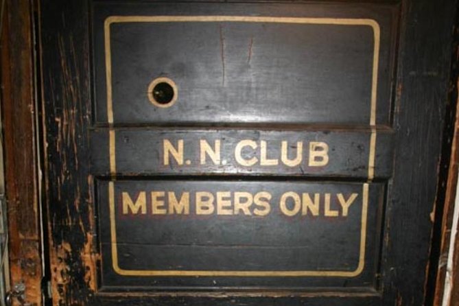 Private Speakeasy Pub Crawl in Chicago with Local Historian - 1920s Chicago Meets a Real Night Out (Not a Museum Tour)