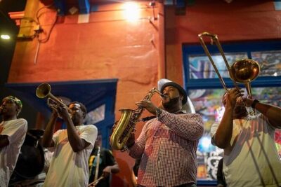 Private VIP Frenchmen Street Live Music Pub Crawl New Orleans - The Cocktail Stop: One Included Drink Plus a Real Demo
