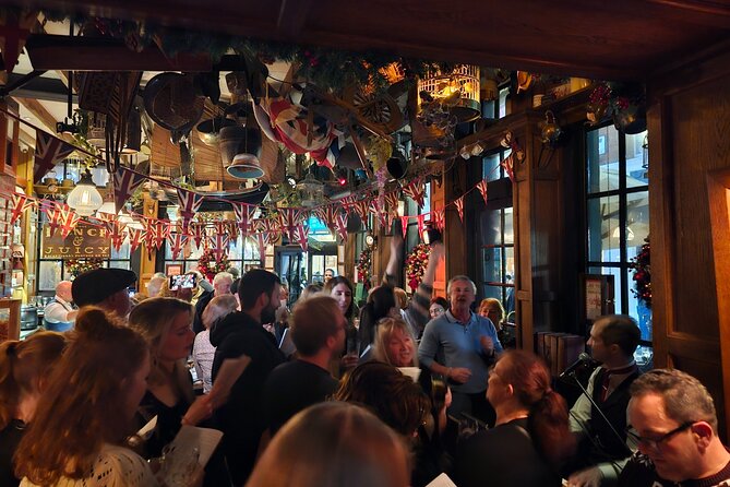 Pub Crawl and Sing along London Experience - Sayings you use every day: from pulling my leg to hungover