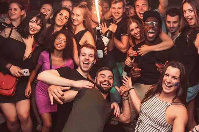 Pub Crawl Barcelona by EVOLVE The BEST night experience - The night schedule: timing matters more than you think