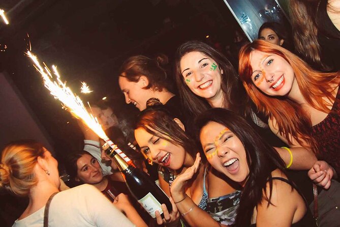 Pub Crawl Barcelona by EVOLVE The BEST night experience - Stop 1: the disco-style opener and the meet-new-people hour