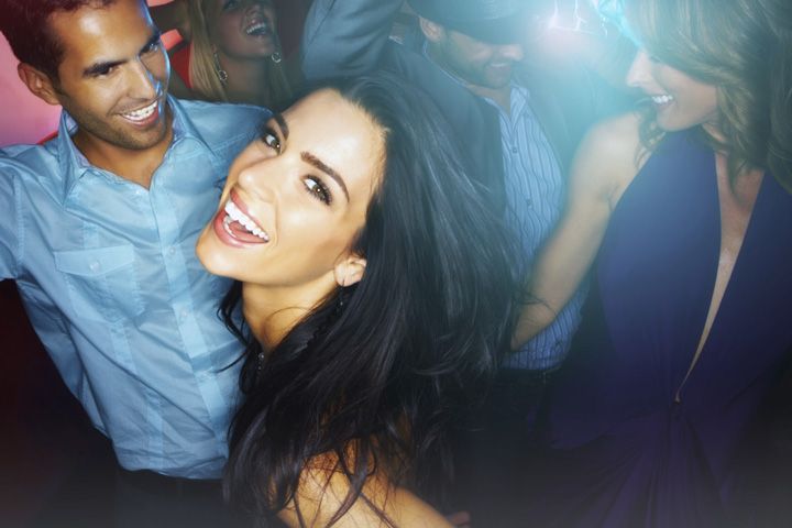 Pub Crawl Cologne Including Admission Fee for Bars and Shots - What you actually get: Free admission plus shots