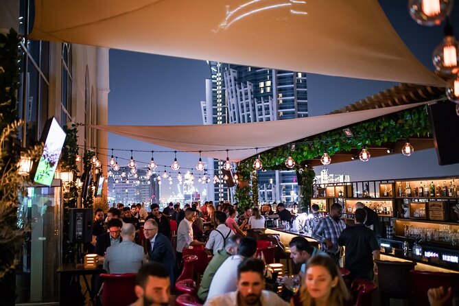 Pub Crawl Dubai: Nightlife Tours - The 8:00 pm start and how the night keeps moving