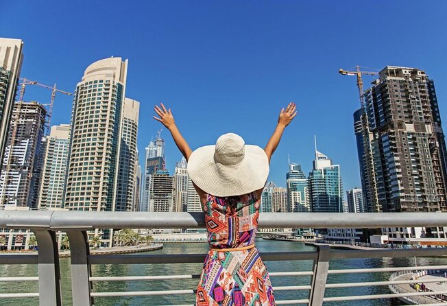 Pub Crawl Dubai: Private, Birthdays & Corporate Events - The Real Deal: Private Pub Crawl Dubai in Plain English