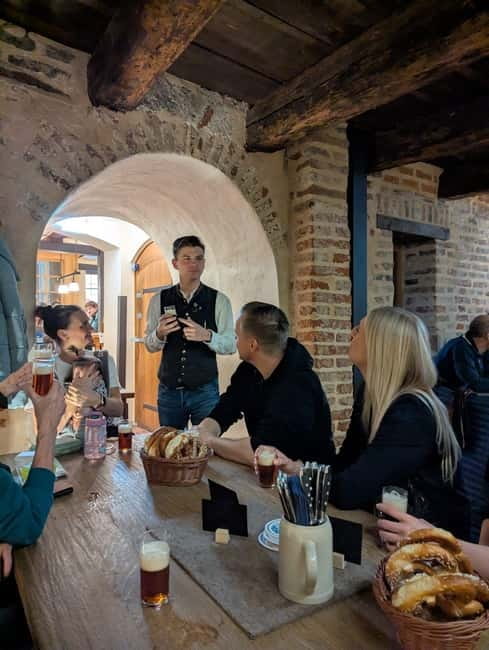 Pub crawl incl. Oktoberfest museum guided tour with beer tasting (private) - Key things that make this tour worth your time