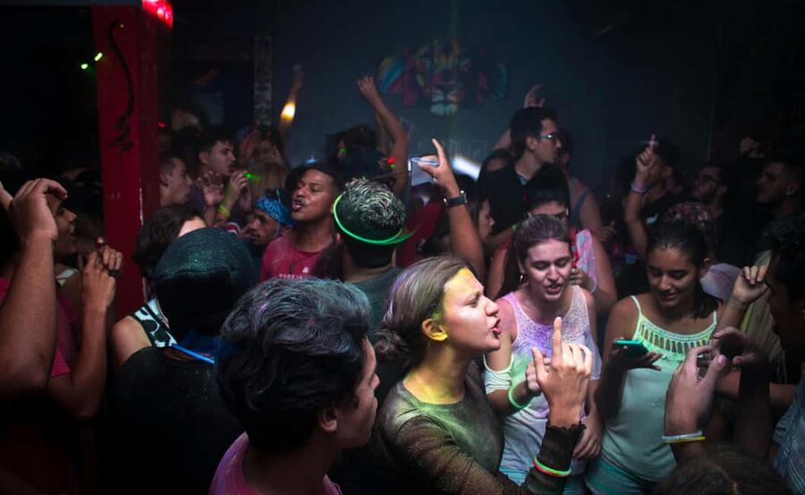 Pub Crawl Nice: Free Shots,Best Bar, Secret Surprise with us - The Night’s Flow: Moving From Bars to a Late-Night Club