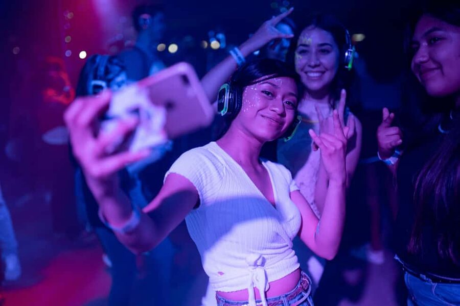 Pub Crawl Nice: Free Shots,Best Bar, Secret Surprise with us - Price and Value: Is $99 Worth It in Nice?