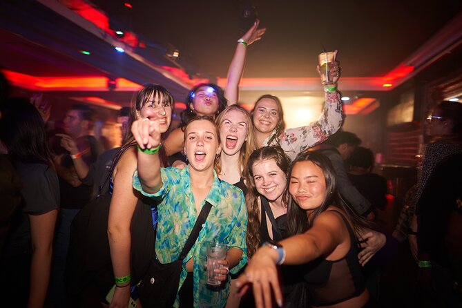 Pub Crawl of Central London - The hosts and the social “glue” factor (and why it matters)