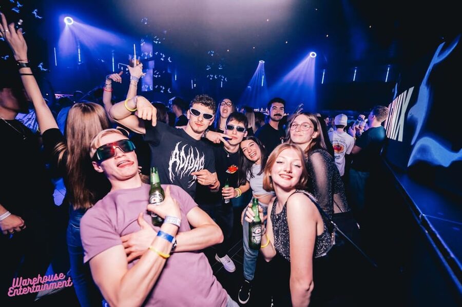 Pub Crawl with Shots and Night Club I Prague - Price and Value: Why $18 Can Make Sense