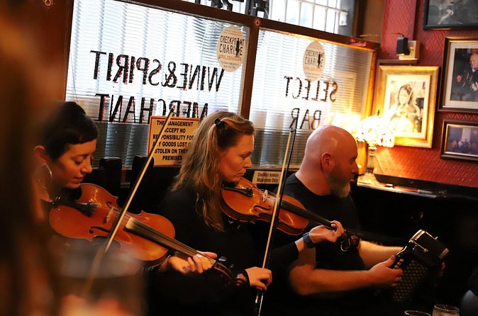 Real Dublin Traditional Music Pub Tour - Pub Stop 3: the final session that often turns into a sing-along moment