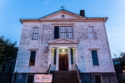 Richmond Ghosts Boos and Booze Haunted Pub Crawl - Shockoe Bottom’s darker stories: Poe, Civil War ghosts, and more