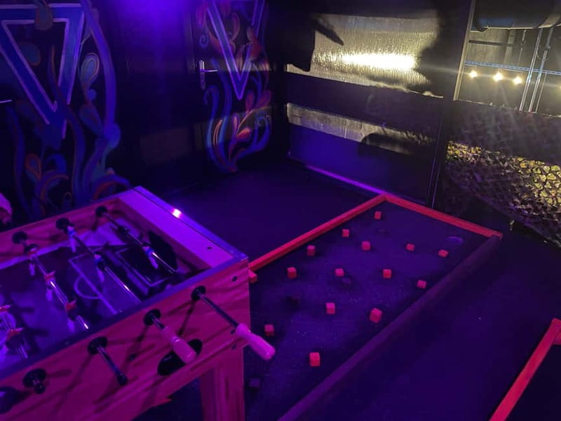 Riga Evening Adventure: Pub Crawl & Games Night - The First 1.5 Hours: Games Warm-Up at a Trendy Venue