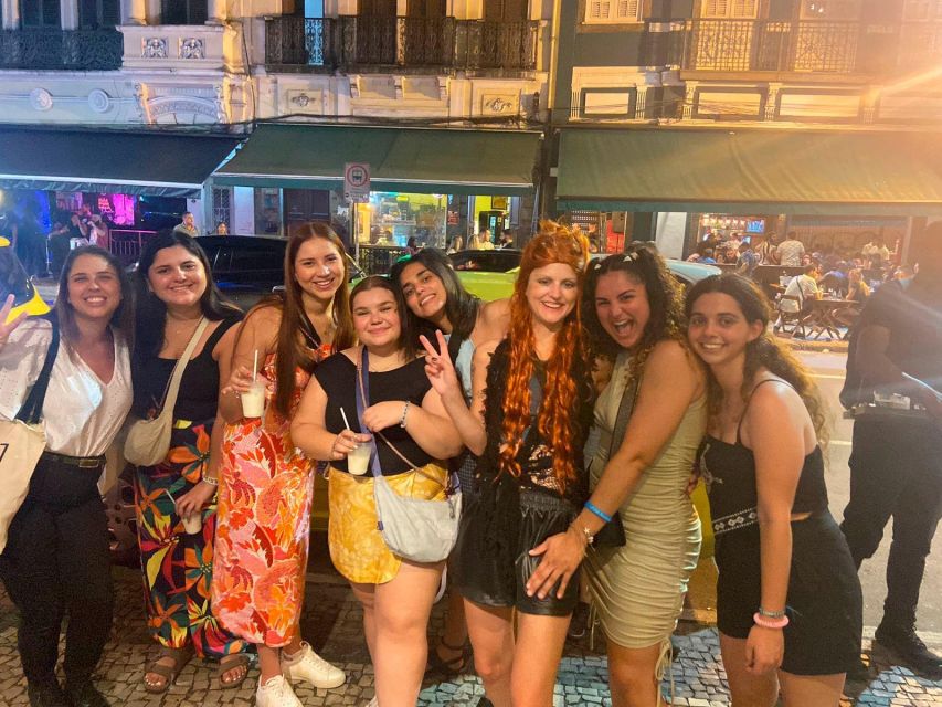 Rio: Pub Crawl in Lapa with Cachaça Tasting and Live Samba - Live Samba Stops: Learning the Beat While You Dance