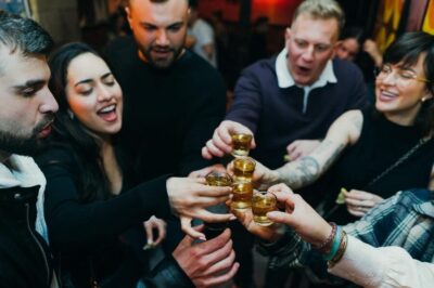 Rome: Forbidden History Walking Tour & Pub Crawl with Drinks - What the meeting point really means for your start