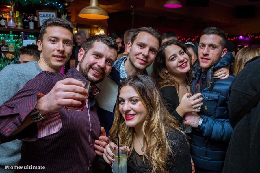 Rome: NYE Pub Crawl and Club - The Late-Night VIP Club: Skip the Line, Then Dress Like You Mean It