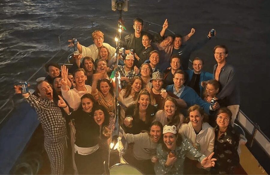 Rotterdam: Pub Cruise with Drinks and Bites - How the ship and storytelling add depth (without killing the fun)