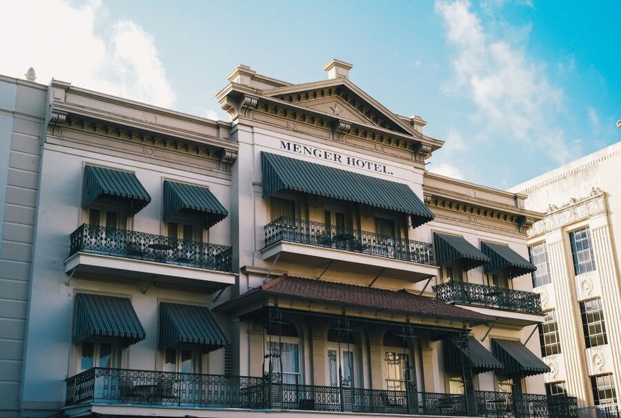San Antonio: Guided Haunted Pub Crawl - Key Things You’ll Notice on This Haunted Pub Walk