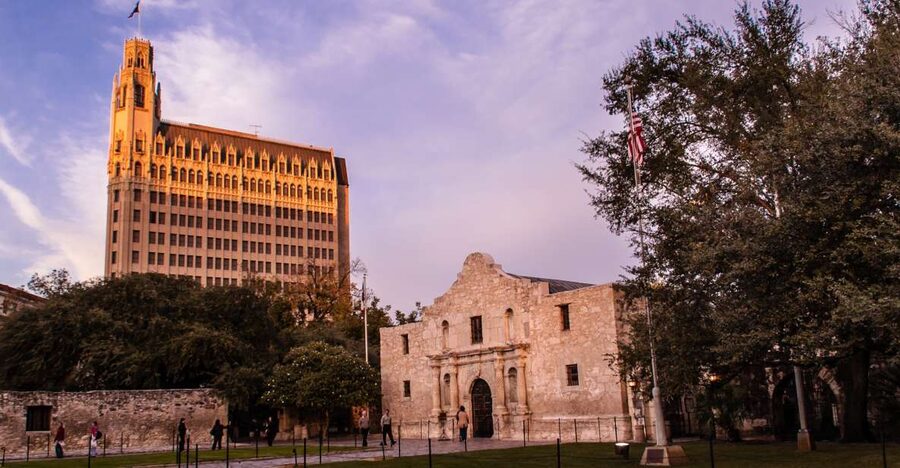 San Antonio: Guided Haunted Pub Crawl - How the Guide Turns “Ghost Hunting” Into Storytelling