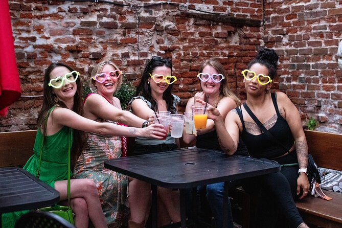 San Francisco: Ghosts, Boos and Booze Haunted Pub Crawl - Meeting outside High Horse: lanterns, ID, and a 6:00 PM start