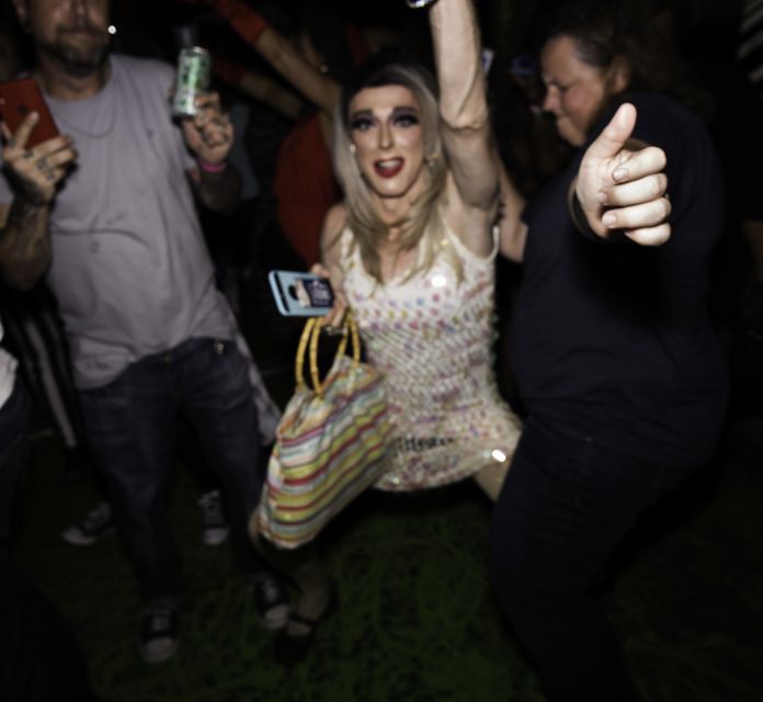Savannah: Drag Queen Guided Pub Crawl with Sing-a-Longs - Should You Book the Savannah Drag Queen Guided Pub Crawl?