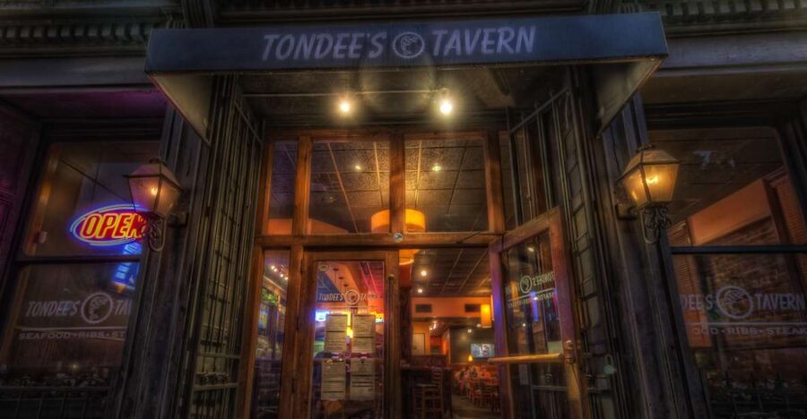 Savannah: Haunted Pub Crawl - Two hours of historic streets, squares, and true-style storytelling
