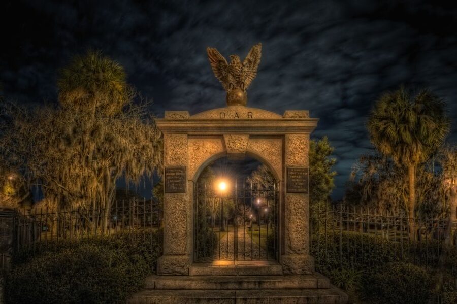 Savannah: Haunted Pub Crawl - Meet at Churchill’s: How the start keeps you from losing time