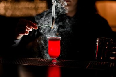 Savannah Midnight in the Garden Pub Crawl - Stop 1: The Olde Pink House and its candlelit legend