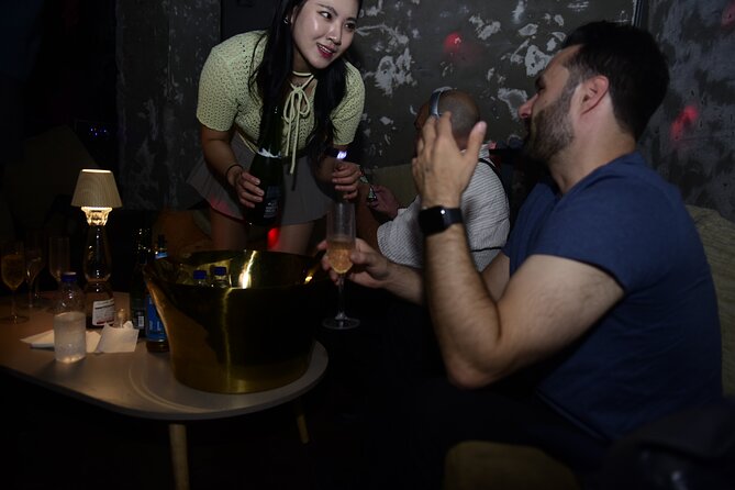 Seoul: Apgujeong Premium Pub Crawl with VIP Bottle Service - Guides, language, and group size: why the night doesn’t stall