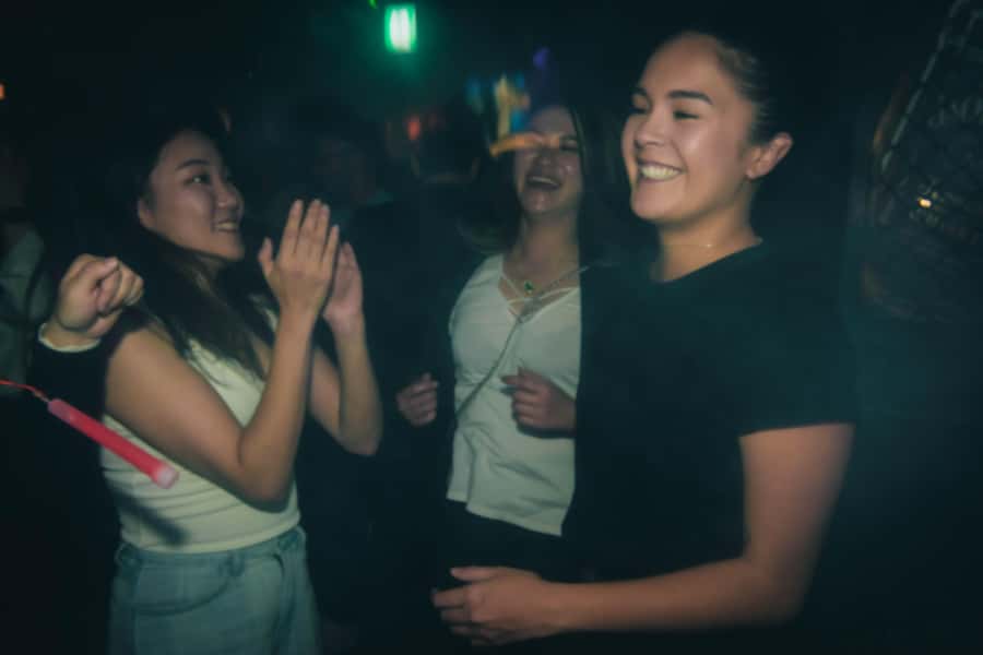 Seoul: Premium Pub Crawl with Limitless Drinks - The hosts make the difference: professional entertainers and real group energy