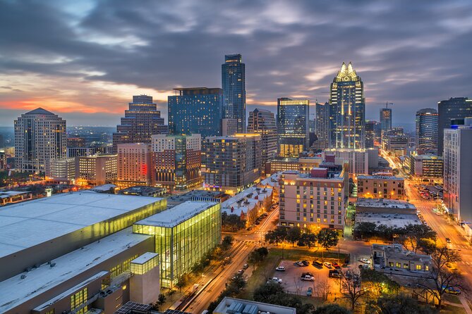 Small Group Pub Walk Tour in Austin with Professional Guide - Stop 5: Down 6th Street for Live Music and Dirty Sixth Energy