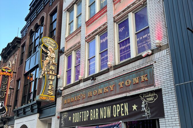 Spirits of Nashville Haunted Pub Crawl - Stop 1: Alley Taps and the Classic Nashville Sound