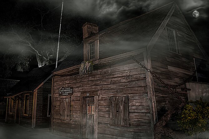 St. Augustine's Booze & Boos Haunted Pub Crawl - St. Augustine at dusk: what the 6:00 pm crawl feels like