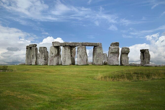 Stonehenge, Windsor Castle and Bath with Pub Lunch in Lacock - Key highlights you’ll feel on the day