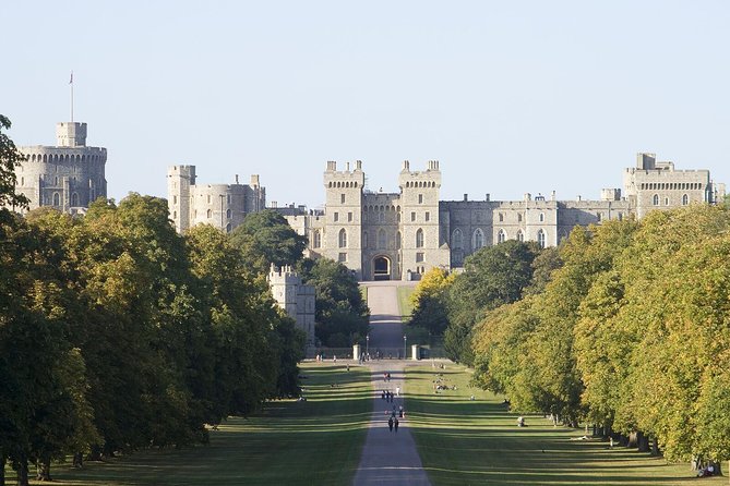 Stonehenge, Windsor Castle and Bath with Pub Lunch in Lacock - Stonehenge on Salisbury Plain: timing, audio, and weather prep