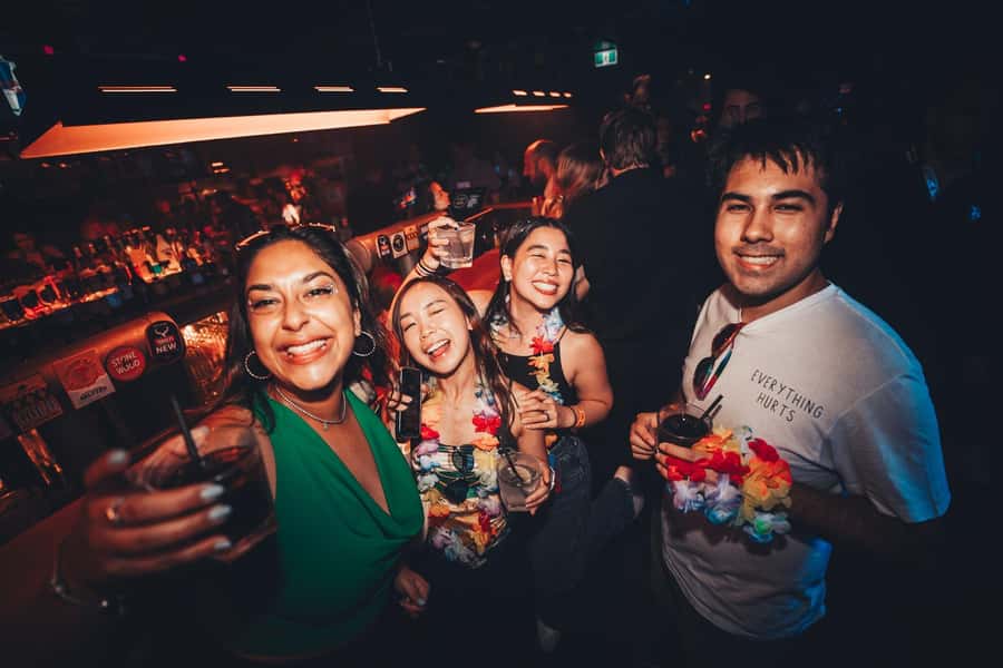 Sydney: Big Night Out Pub Crawl with Local Party Hosts - The start: The Scary Canary and finding your hosts