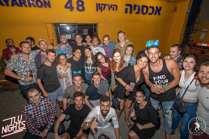 Tel Aviv Pub Crawl - Stop 1 on Rothschild Boulevard: where the crawl gets moving