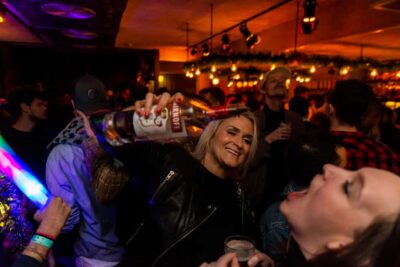 Tel Aviv: Pub Crawl with 4 Stops and Free Shots - Four Stops in Four Hours: How the Crawl Really Flows