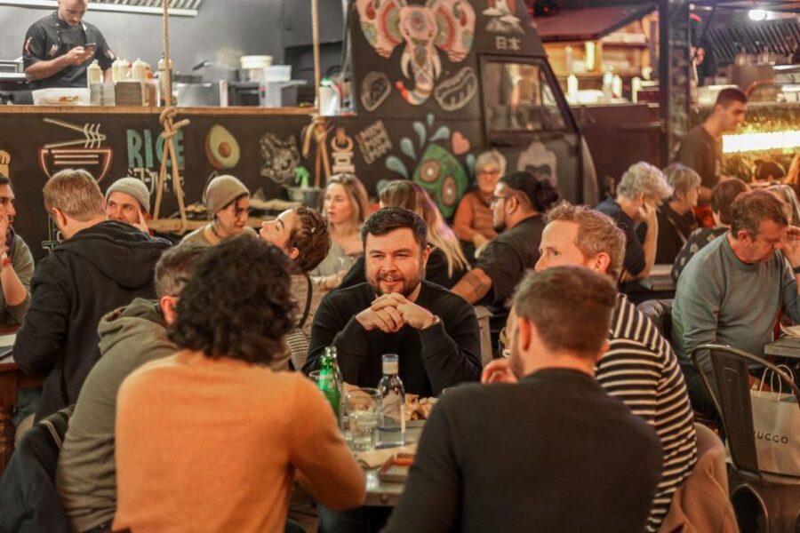 The Biggest Pub Quiz in Valencia - English Hosting and Wheelchair Accessibility: Easy Entry for More People