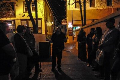 The Original Haunted Pub Tour - Meeting point on St. George St: how to start without stress