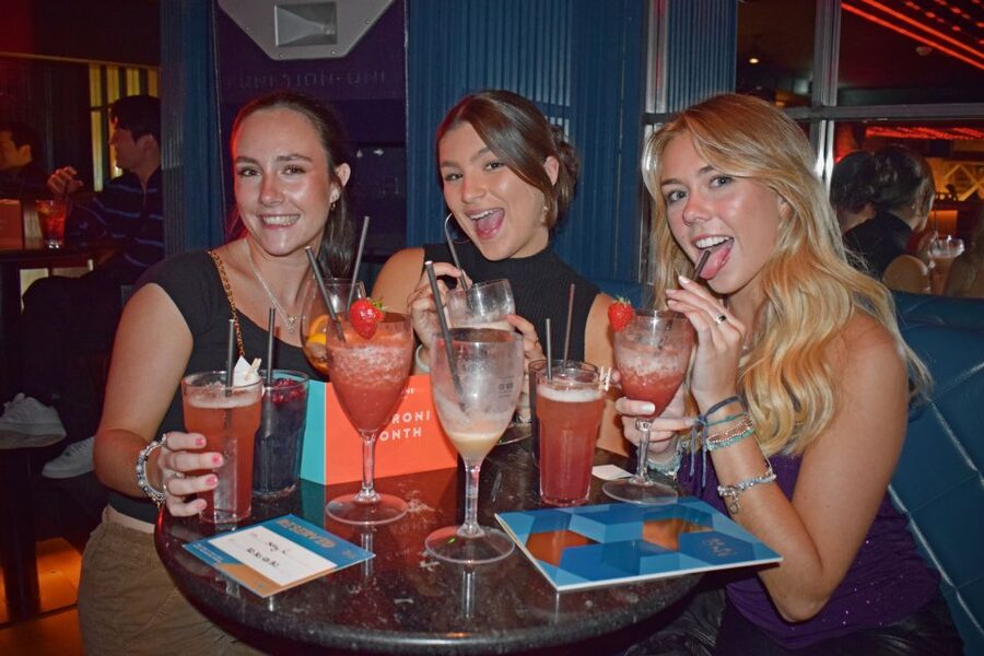 The Original Shoreditch Pub Crawl London - Drink Discounts and Photos: Two Perks That Make the Night Easier