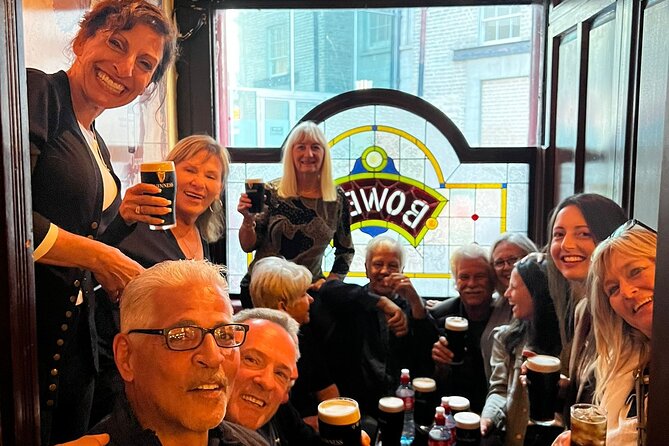 The Perfect Pint Pub Tour - Glasnevin Cemetery and the Gravediggers pub pint break