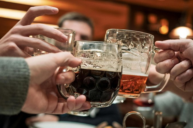 Thirsty for Edinburgh: Scotlands Best Historical Pub Tour - Edinburgh Castle stop: tunnels, a resident banshee, and a pub built into the maze