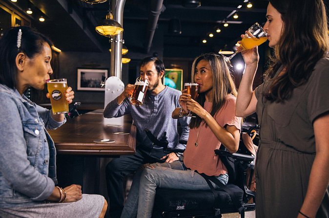 Thirsty for Edinburgh: Scotlands Best Historical Pub Tour - Grassmarket finale: oldest tavern feel and bodysnatchers talk