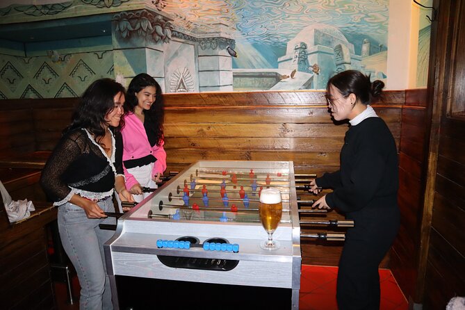 Thursday Night Pub Crawl for Professionals in Vienna, Austria - Funky Monkey Bar at Sterngasse: free entrance and a DJ finish